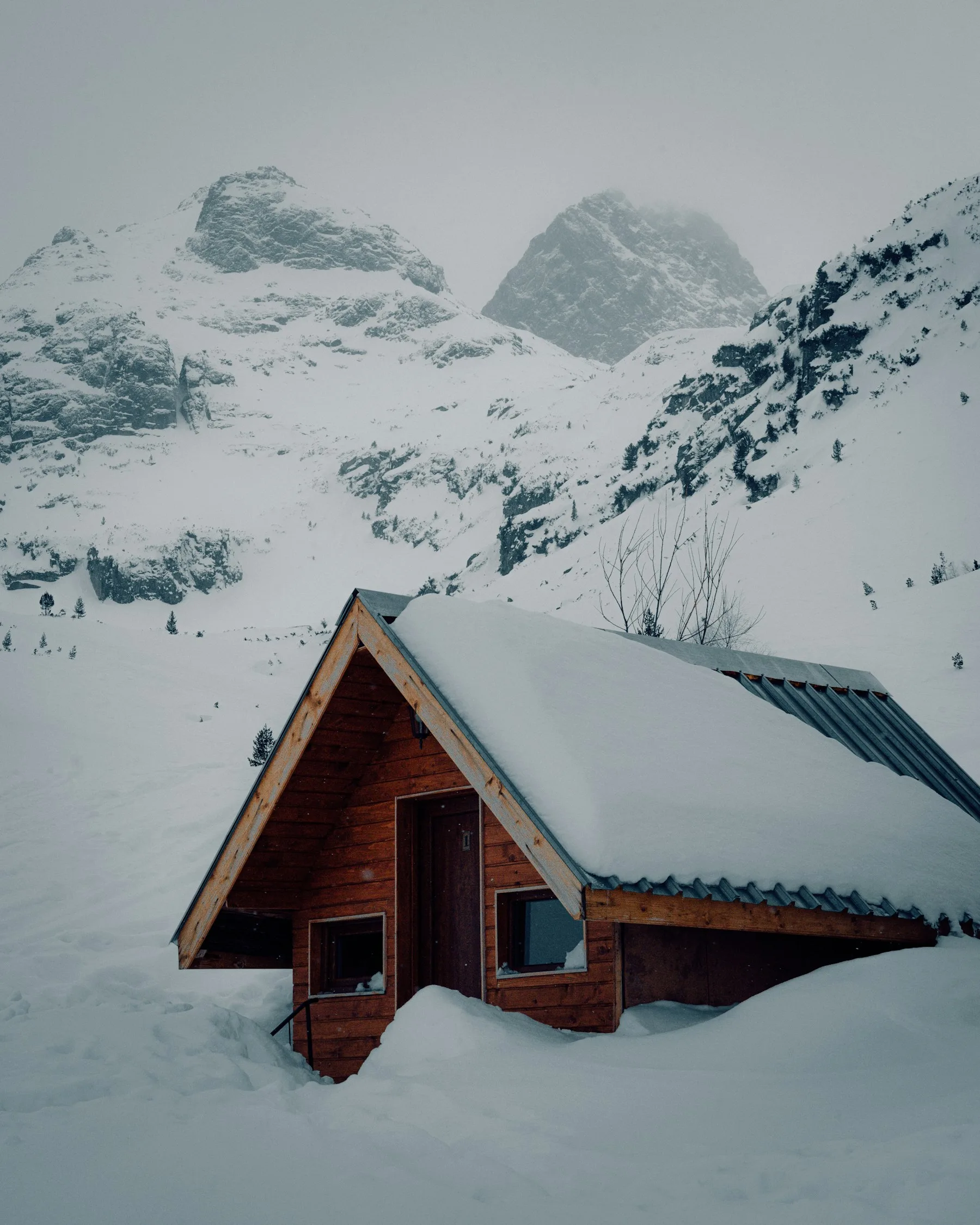 Winterhütte in den bayerischen Alpen